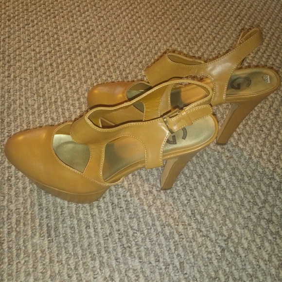 Sandals - Picture 4 of 4